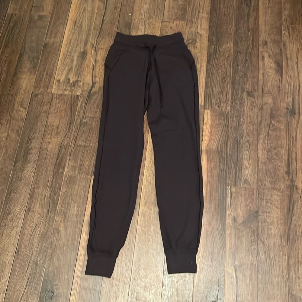 LULULEMON pants